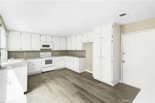 Photo #4: NP24069710 Listing 