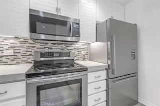 Photo #6: NP24096590 Listing