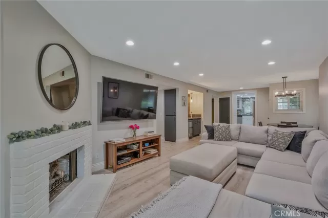 MLS: NP24099973 Condo For Sale