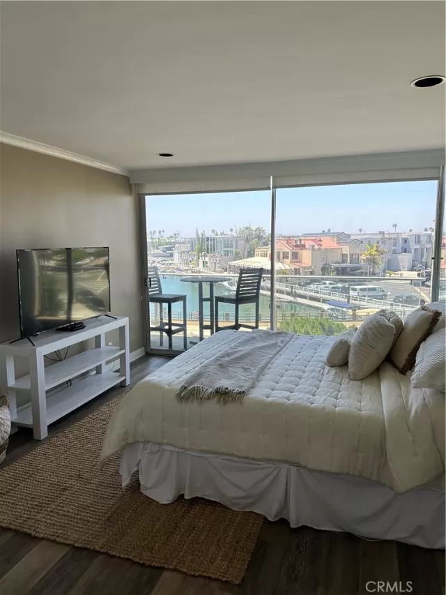 MLS: NP24160178 Condo For Sale