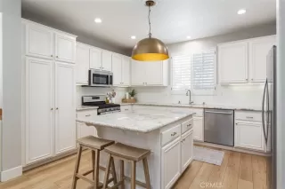 Photo #3: NP24165783 Listing 