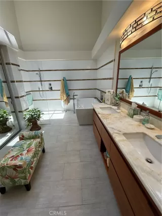 Photo #3: NP24177832 Listing 