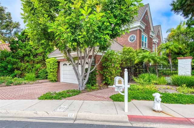 MLS: NP24195908 Condo For Sale