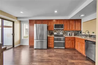 Photo #5: NP24200443 Listing