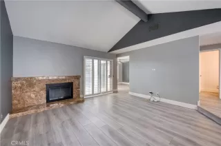 Photo #3: NP24213628 Listing 