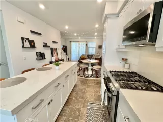 Photo #4: NP24215268 Listing