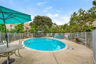 Photo #5: NP24216178 Listing 