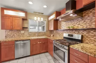 Photo #6: NP24244003 Listing 