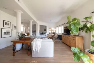 Photo #2: NP25002568 Listing