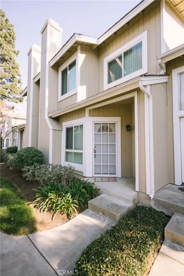 MLS: NP25006301 Condo For Sale