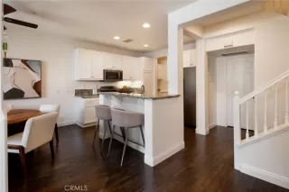 Photo #4: NP25026000 Listing