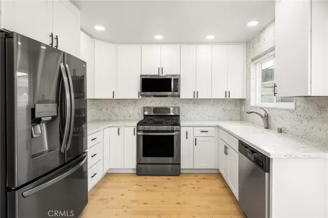 MLS: NP25037539 Condo For Sale