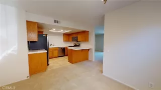 Photo #4: NP25037768 Listing