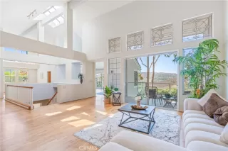 Photo #3: NP25039759 Listing