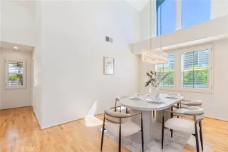 Photo #4: NP25039759 Listing