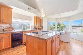 Photo #5: NP25039759 Listing