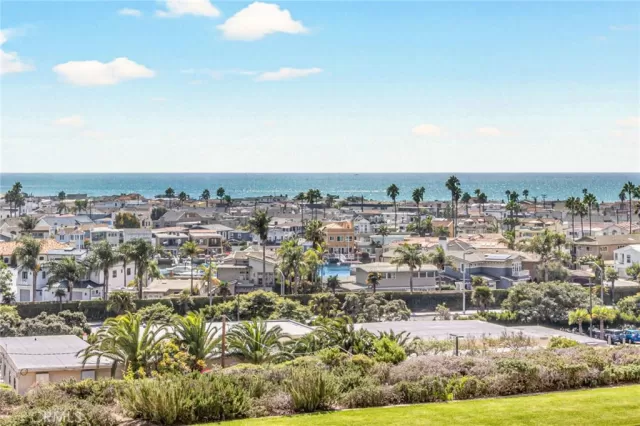 MLS: NP25061670 Condo For Sale