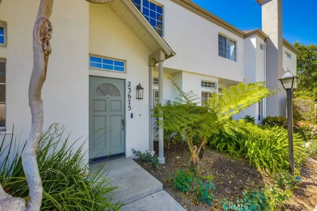 MLS: NP25062898 Condo For Sale