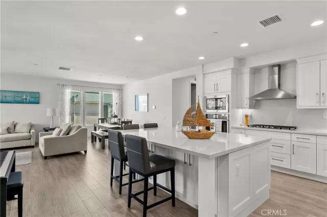 MLS: NP25066988 Condo For Sale