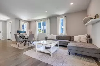 Photo #6: NP25075259 Listing