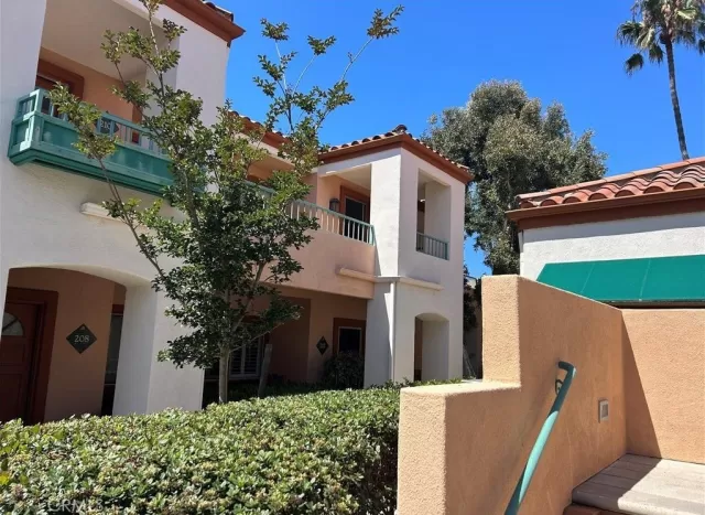 MLS: NP25075642 Condo For Sale