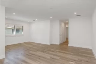 Photo #3: NP25084069 Listing 