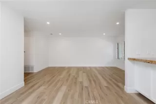 Photo #6: NP25084069 Listing 