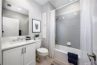 Photo #5: NP25094795 Listing