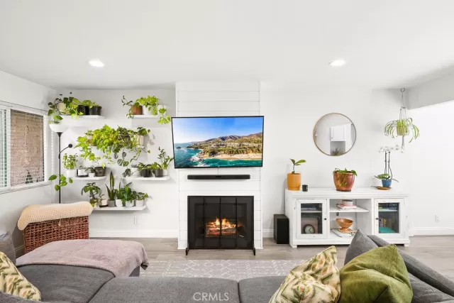 MLS: NP25096166 Condo For Sale