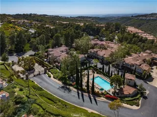 Photo #6: NP25100590 Listing 