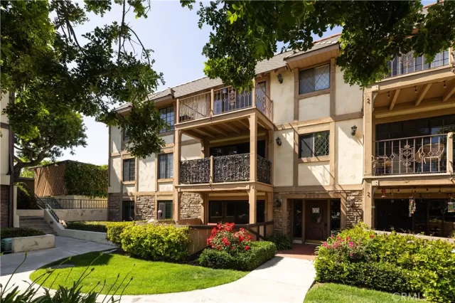 MLS: NP25101636 Condo For Sale