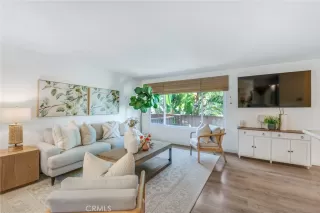 Photo #3: NP25104809 Listing