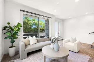 Photo #2: NP25111319 Listing 