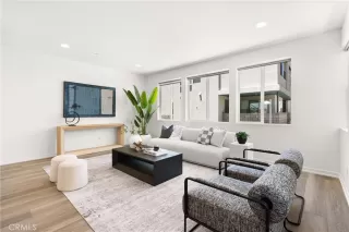 Photo #6: NP25111319 Listing 