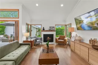 Photo #4: NP25126840 Listing 