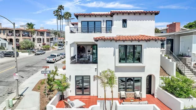 MLS: NP25127026 Condo For Sale