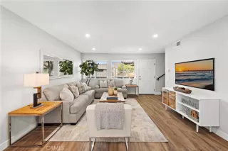 Photo #2: NP25141412 Listing 