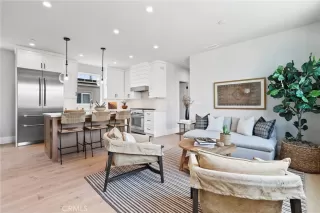 Photo #3: NP25142809 Listing