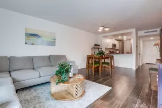 Photo #4: NP25142908 Listing