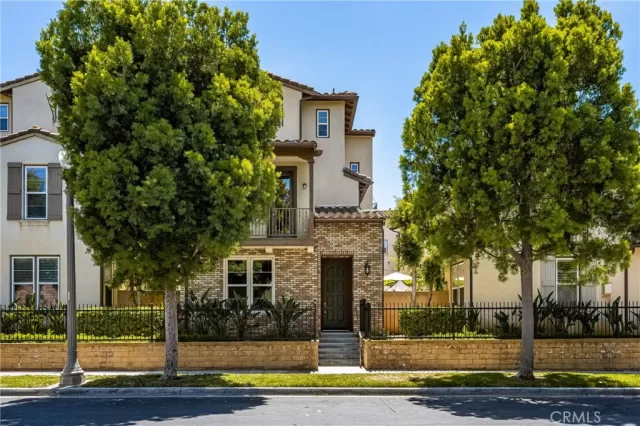 MLS: NP25152911 Condo For Sale