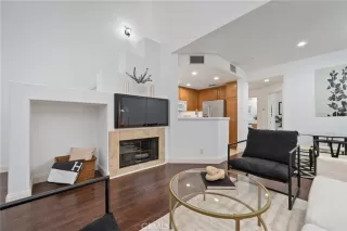 Photo #2: NP25154961 Listing