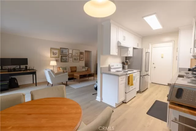 MLS: NP25157501 Condo For Sale