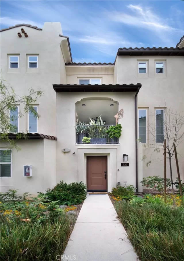 MLS: NP25160633 Condo For Sale