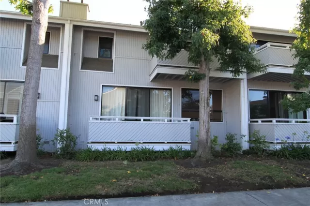 MLS: NP25167075 Condo For Sale