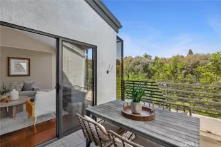 Photo #5: NP25178374 Listing 