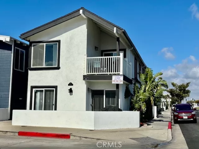 MLS: NP25185054 Condo For Sale