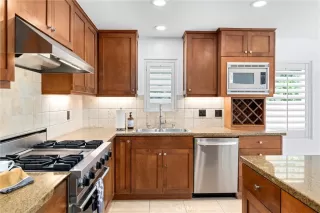 Photo #3: NP25185763 Listing 