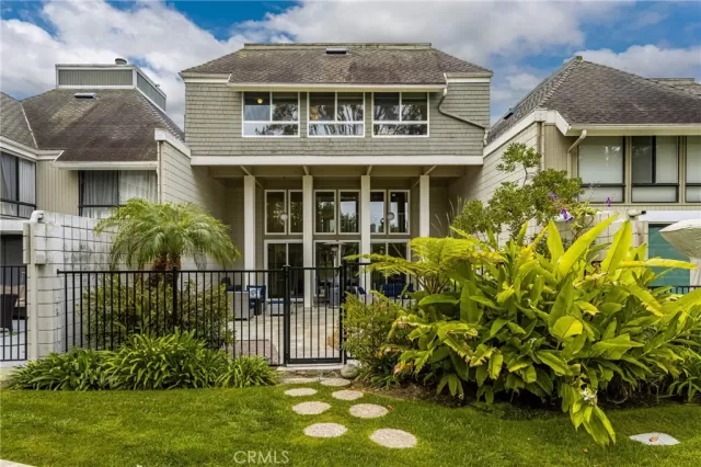 MLS: NP25194826 Condo For Sale