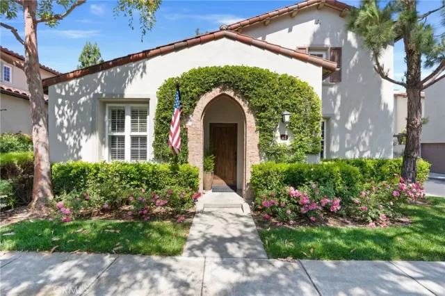 MLS: NP25196353 Condo For Sale