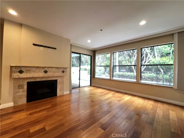 MLS: NP25197529 Condo For Sale